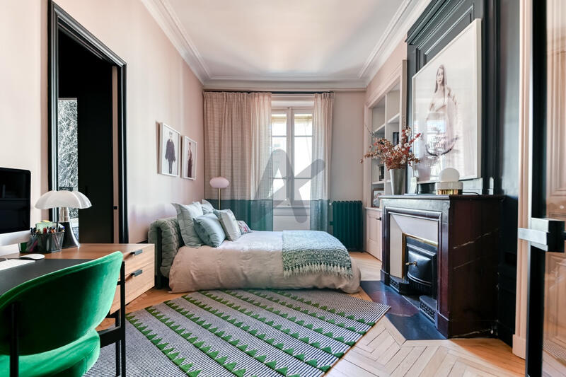 Appartement - 182 m² - 4 pièces