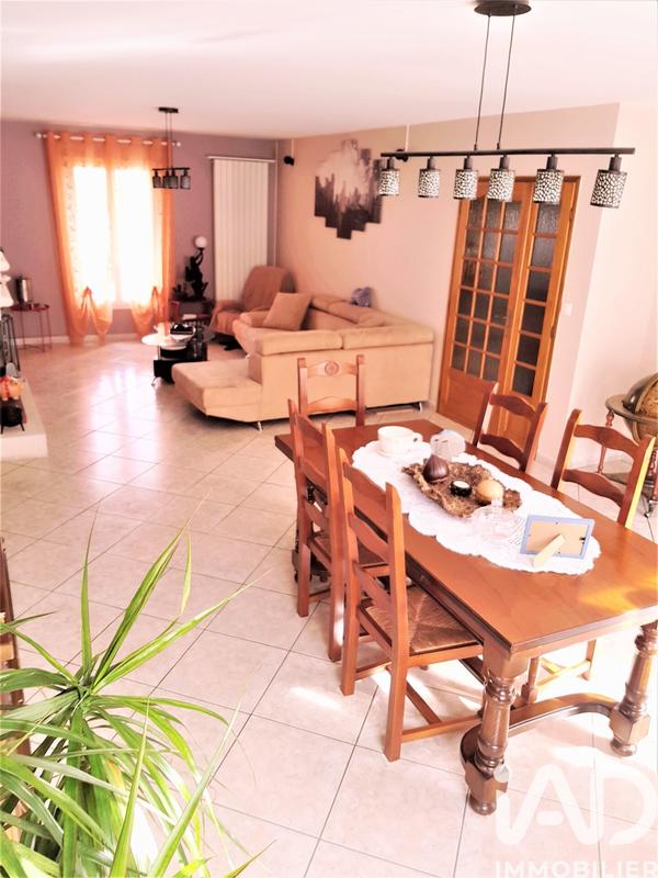 Maison - 185 m² - 7 pièces