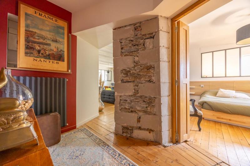 Appartement - 100 m² - 4 pièces