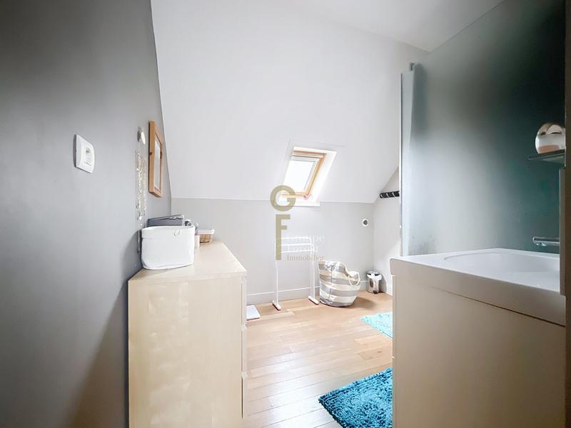 Maison - 111 m² - 5 pièces