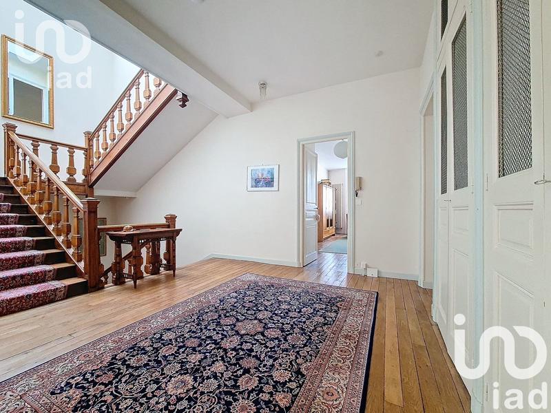 Maison - 480 m² - 11 pièces