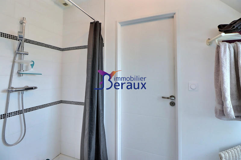 Maison contemporaine - 200 m² - 7 pièces