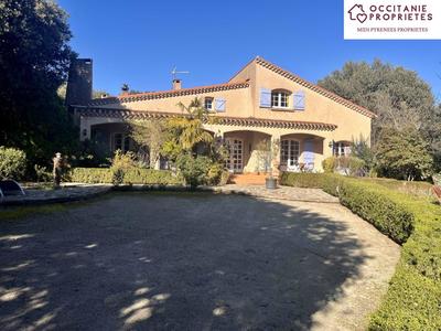 Villa - 269 m² - 13 pièces