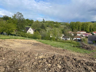 Terrain constructible - 1 500 m²