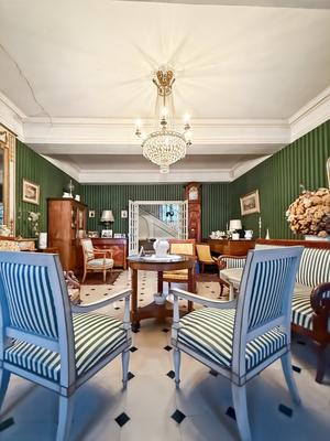 Propriété - 252 m² - 10 pièces