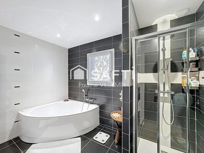 Maison - 158 m² - 6 pièces