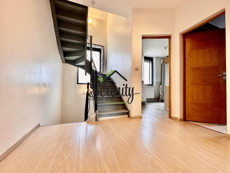 Maison - 175 m² - 8 pièces