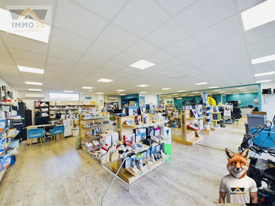 Local commercial - 393 m²