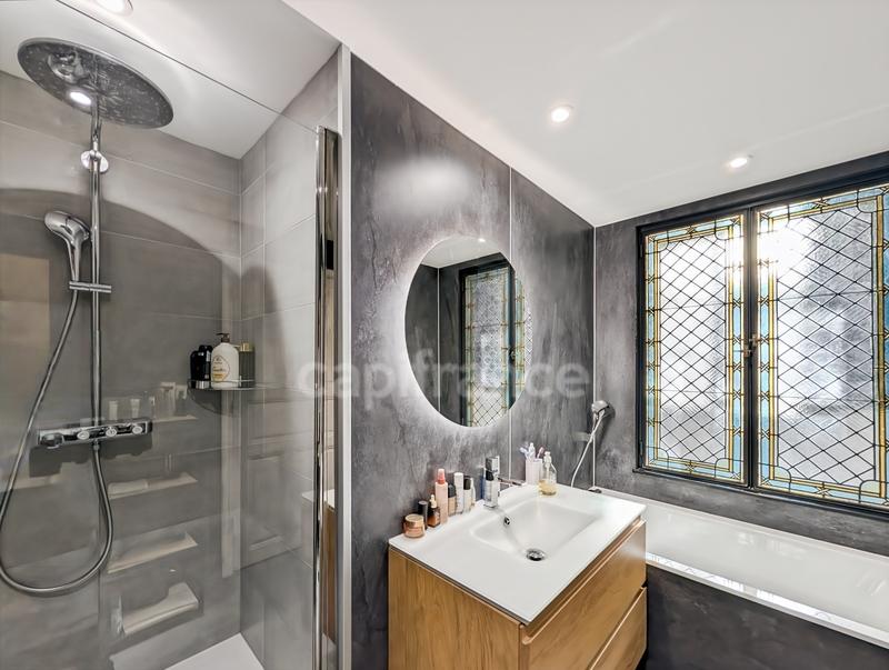 Appartement bourgeois - 161 m² - 5 pièces