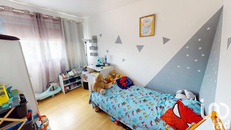 Appartement - 80 m² - 4 pièces