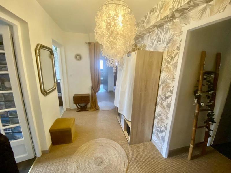 Appartement - 90 m² - 3 pièces