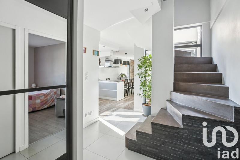 Maison - 282 m² - 5 pièces