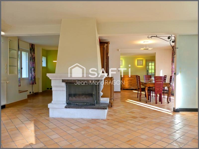 Maison - 158 m² - 7 pièces