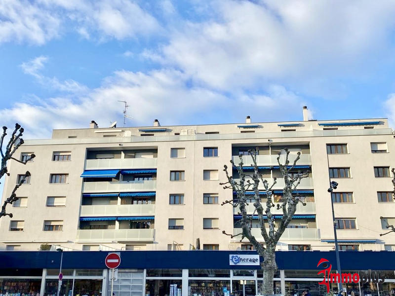 Appartement - 120 m² - 5 pièces