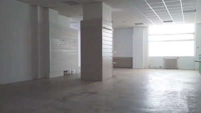 Local commercial - 147 m²
