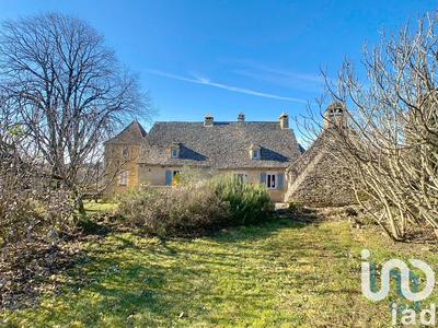 Maison - 180 m² - 5 pièces