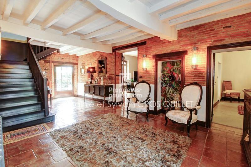 Maison - 270 m² - 7 pièces