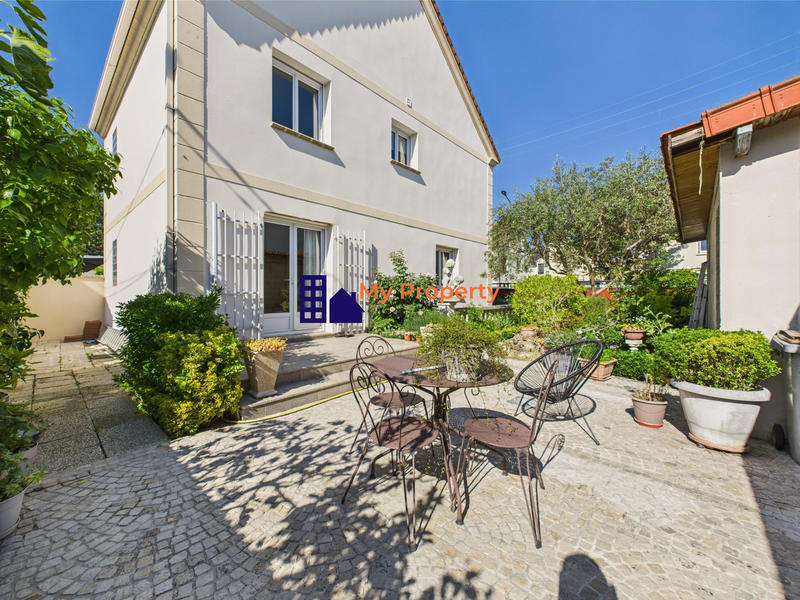 Villa - 140 m² - 6 pièces