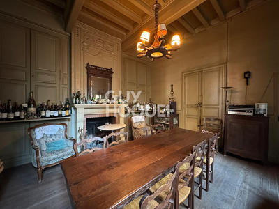 Maison - 212 m² - 8 pièces