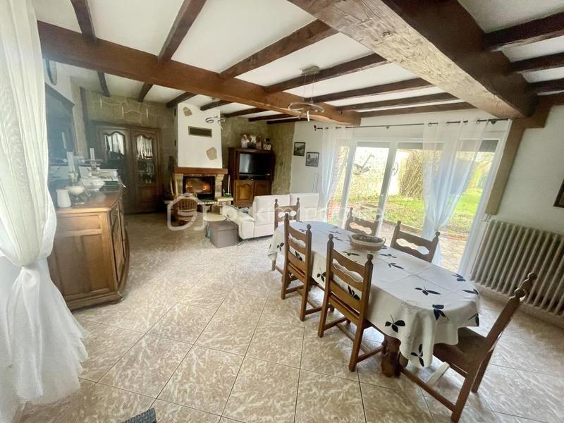 Maison - 181 m² - 6 pièces