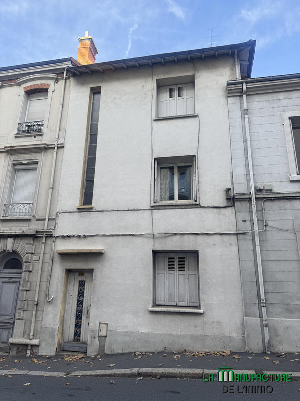 Immeuble - 129 m² - 6 pièces