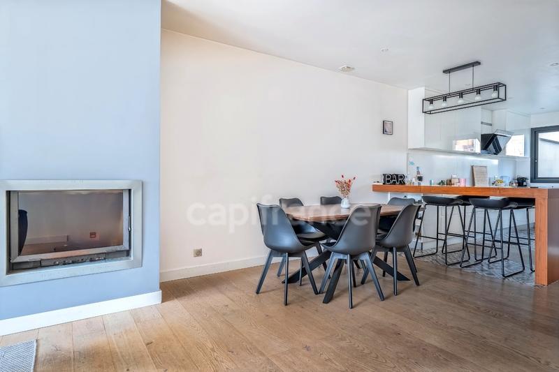 Maison - 215 m² - 6 pièces