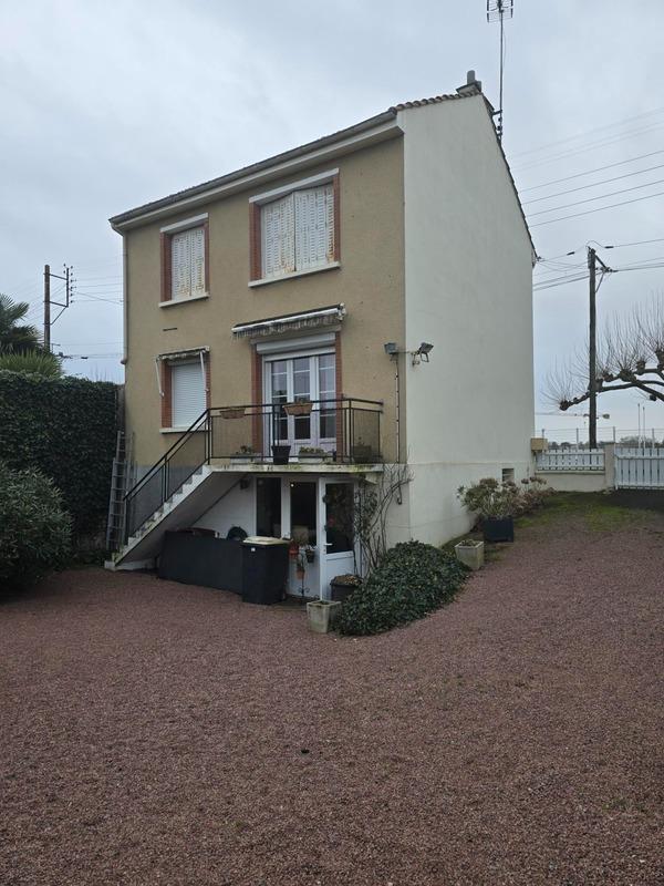 Maison - 81 m² - 5 pièces