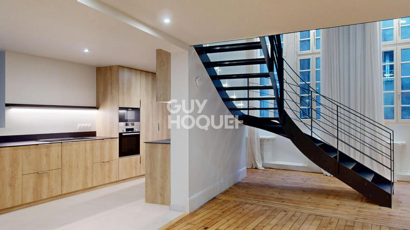 Appartement - 249 m² - 5 pièces