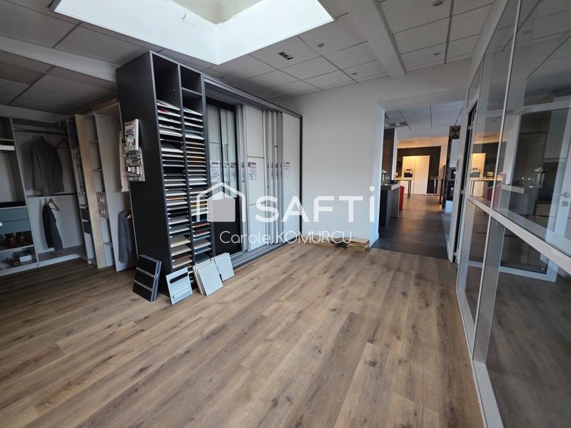 Bureau - 172 m² - 5 pièces