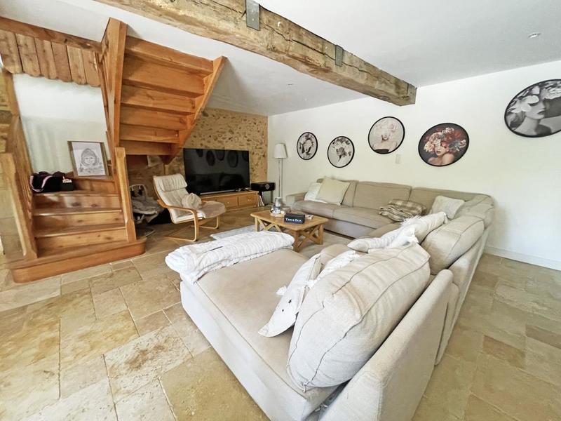 Maison - 250 m² - 7 pièces