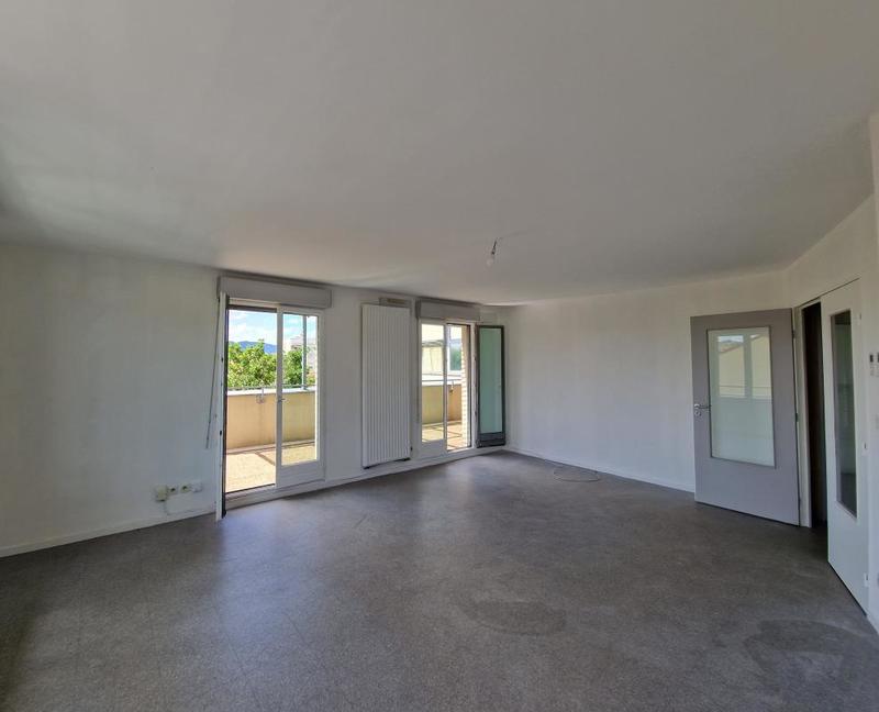 Appartement - 80 m² - 3 pièces