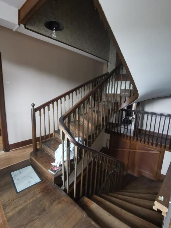 Maison - 270 m² - 8 pièces