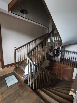 Maison - 270 m² - 8 pièces