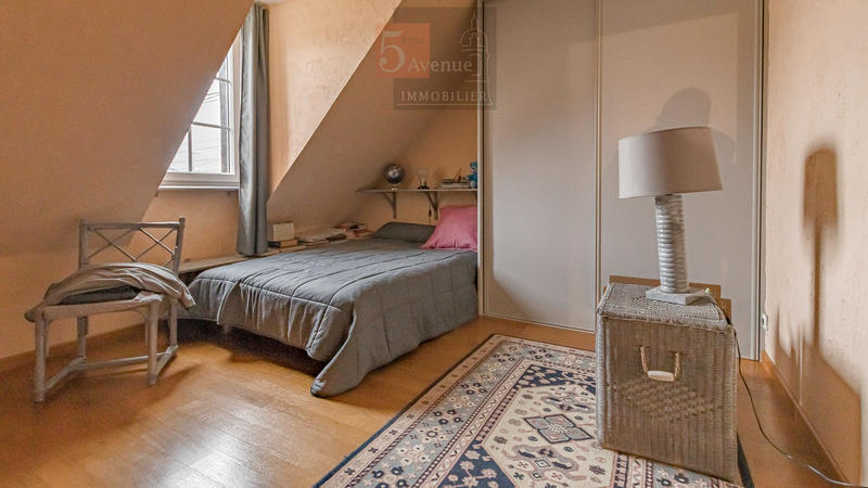 Maison - 188 m² - 7 pièces