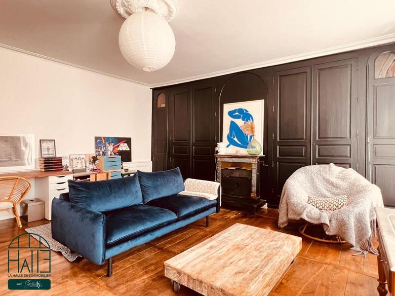 Maison - 311 m² - 9 pièces