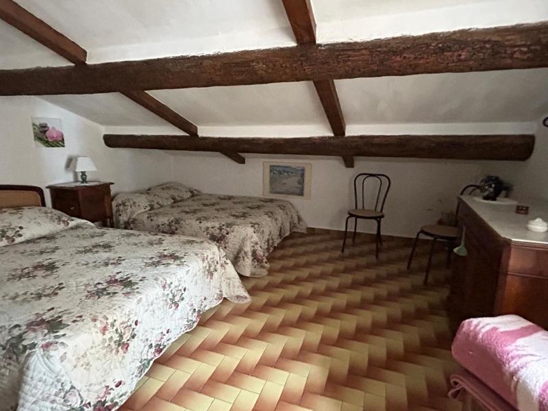 Maison - 266 m² - 7 pièces