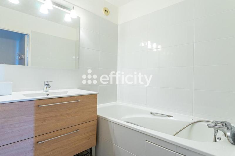 Maison - 102 m² - 4 pièces