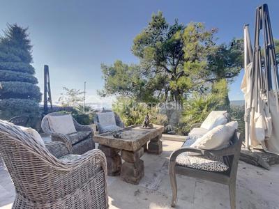 Demeure - 186 m² - 7 pièces