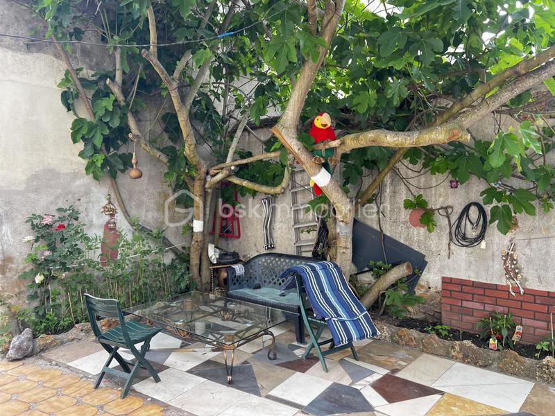 Immeuble - 220 m² - 10 pièces