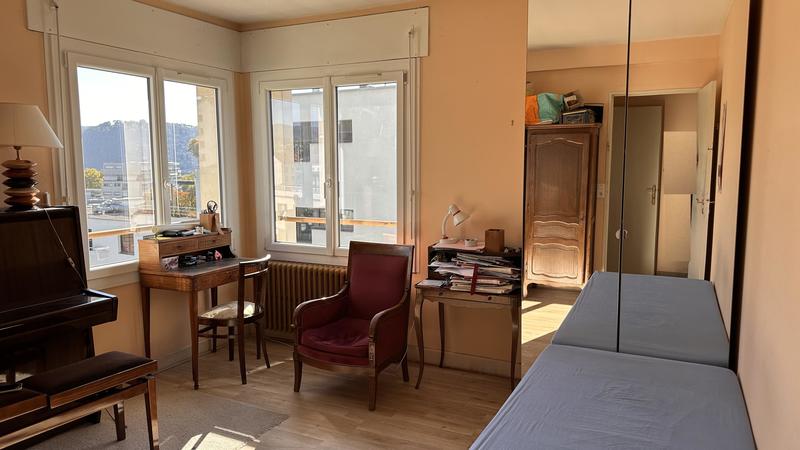 Appartement - 133 m² - 6 pièces