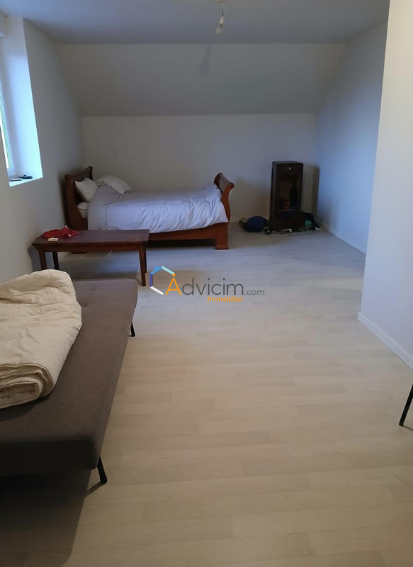 Maison - 239 m² - 7 pièces