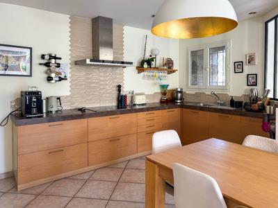 Maison - 104 m² - 4 pièces