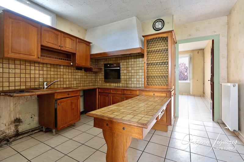 Maison - 143 m² - 8 pièces