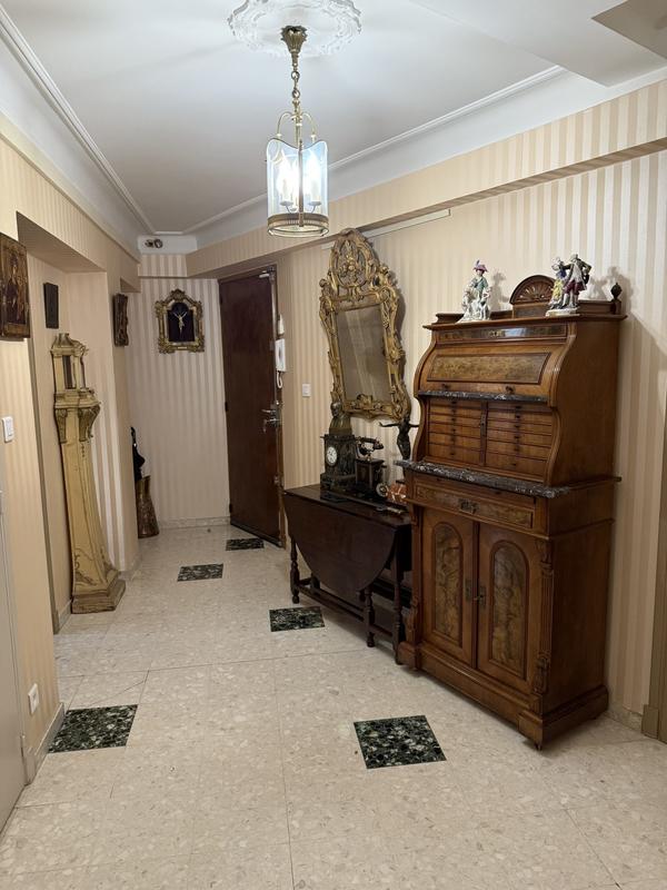 Appartement - 157 m² - 6 pièces