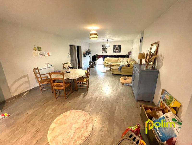 Maison - 370 m² - 7 pièces