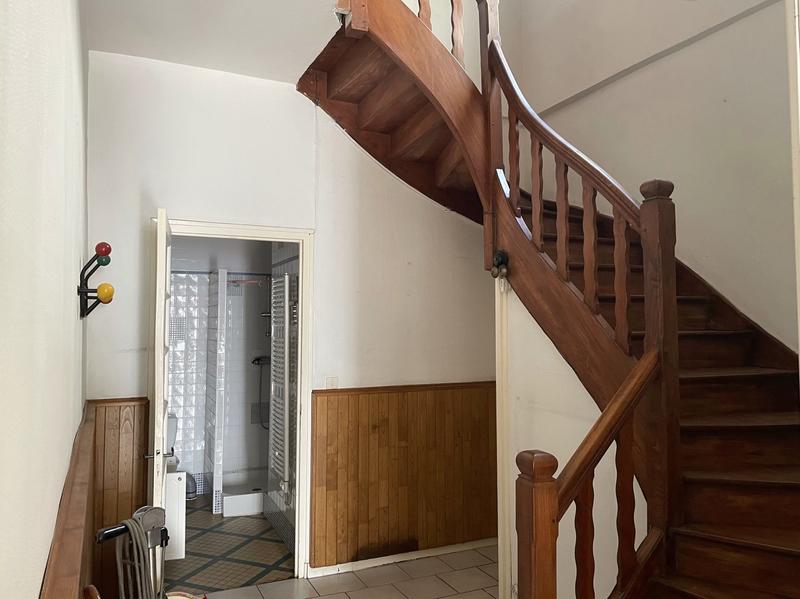 Maison traditionnelle - 148 m² - 8 pièces