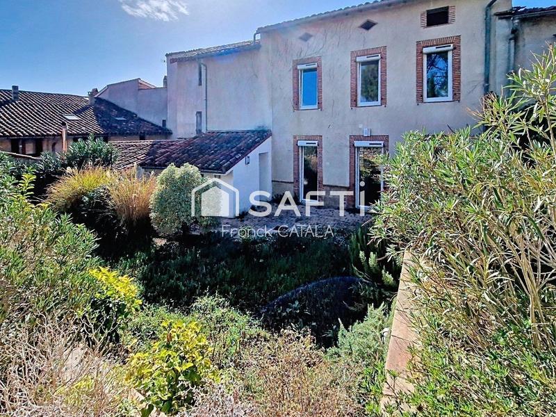 Maison - 225 m² - 9 pièces