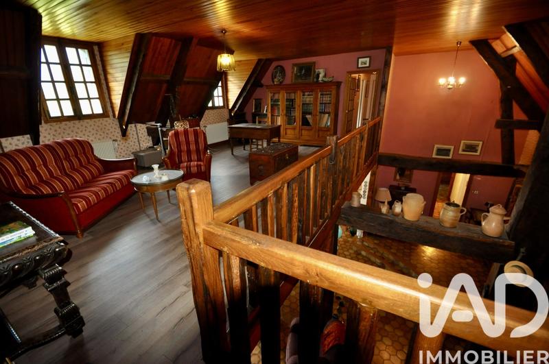 Maison - 370 m² - 11 pièces