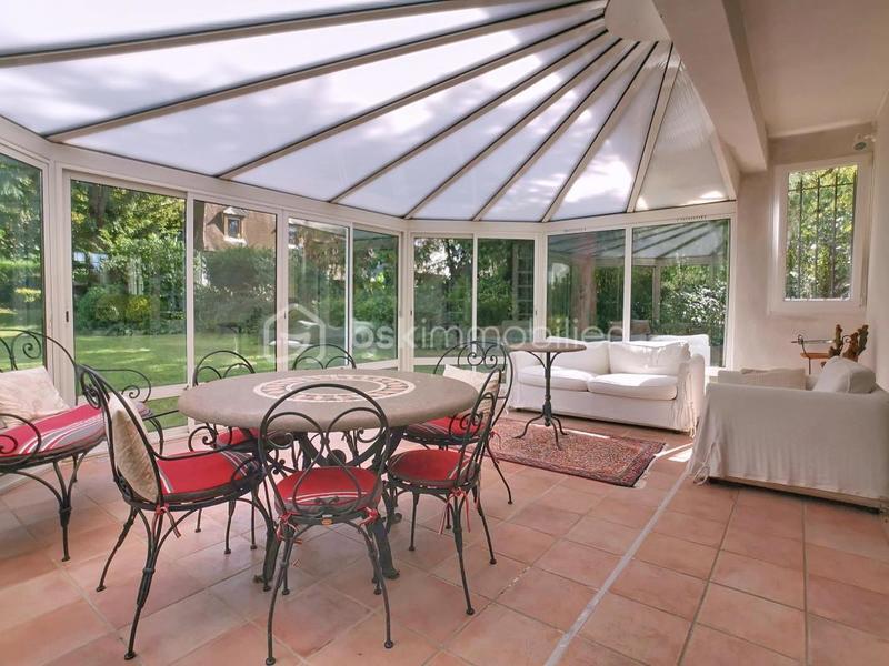 Maison - 207 m² - 6 pièces