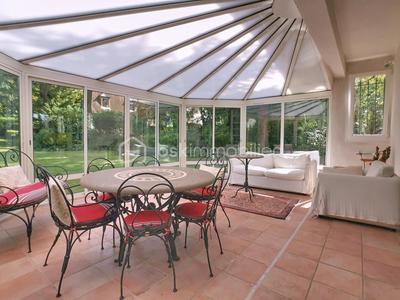 Maison - 207 m² - 6 pièces